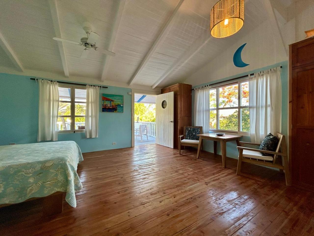 プエルトアヨラ Casa Kubler Bed & Breakfast エクステリア 写真